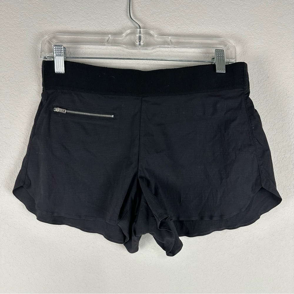 Athleta Black Mod Trekkie Ripstop Athleisure Shorts Size 4